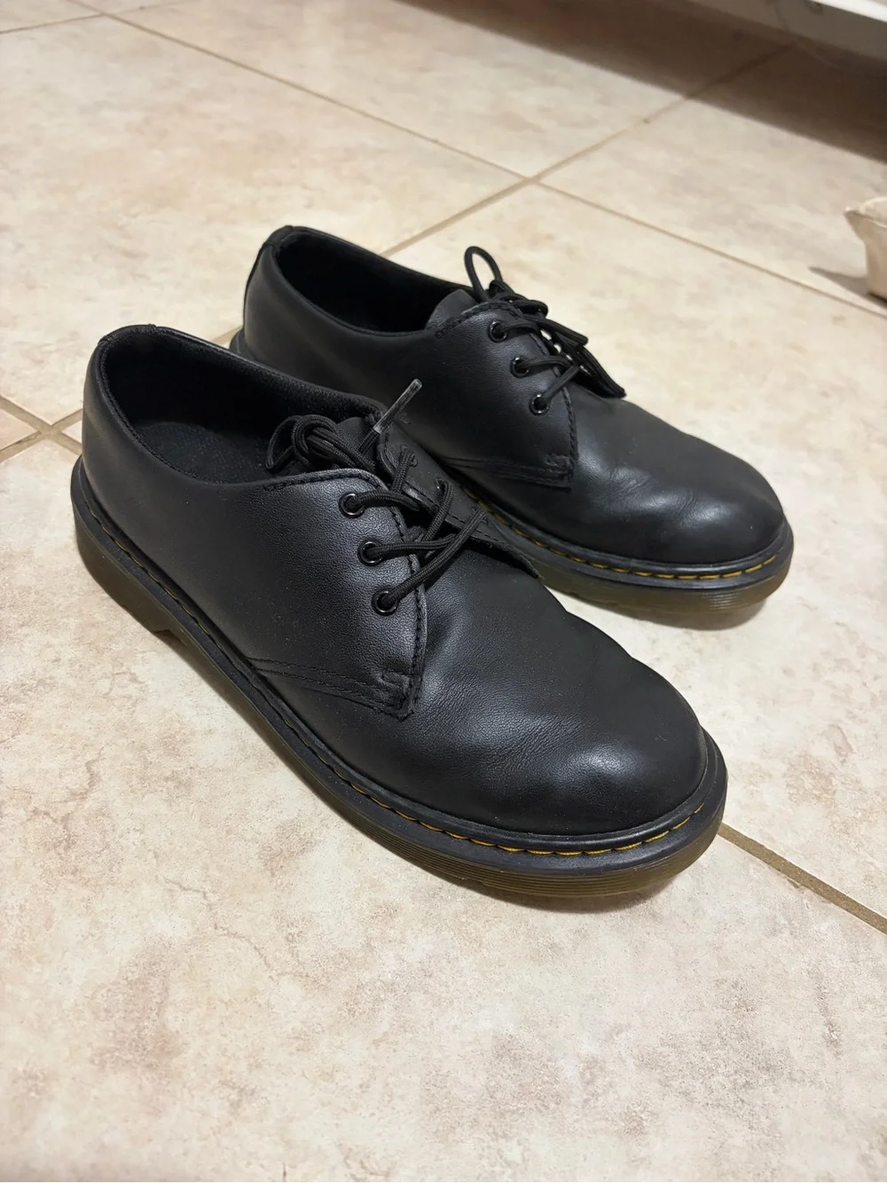 Women’s Black Dr martins low top Shoes